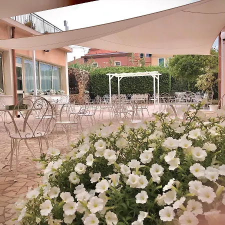 Paolina Hotel 2*
