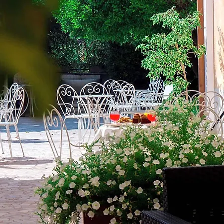 Paolina Otel Pietra Ligure